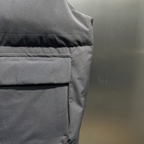 Black MLB Down Vest - Picture 5 of 8